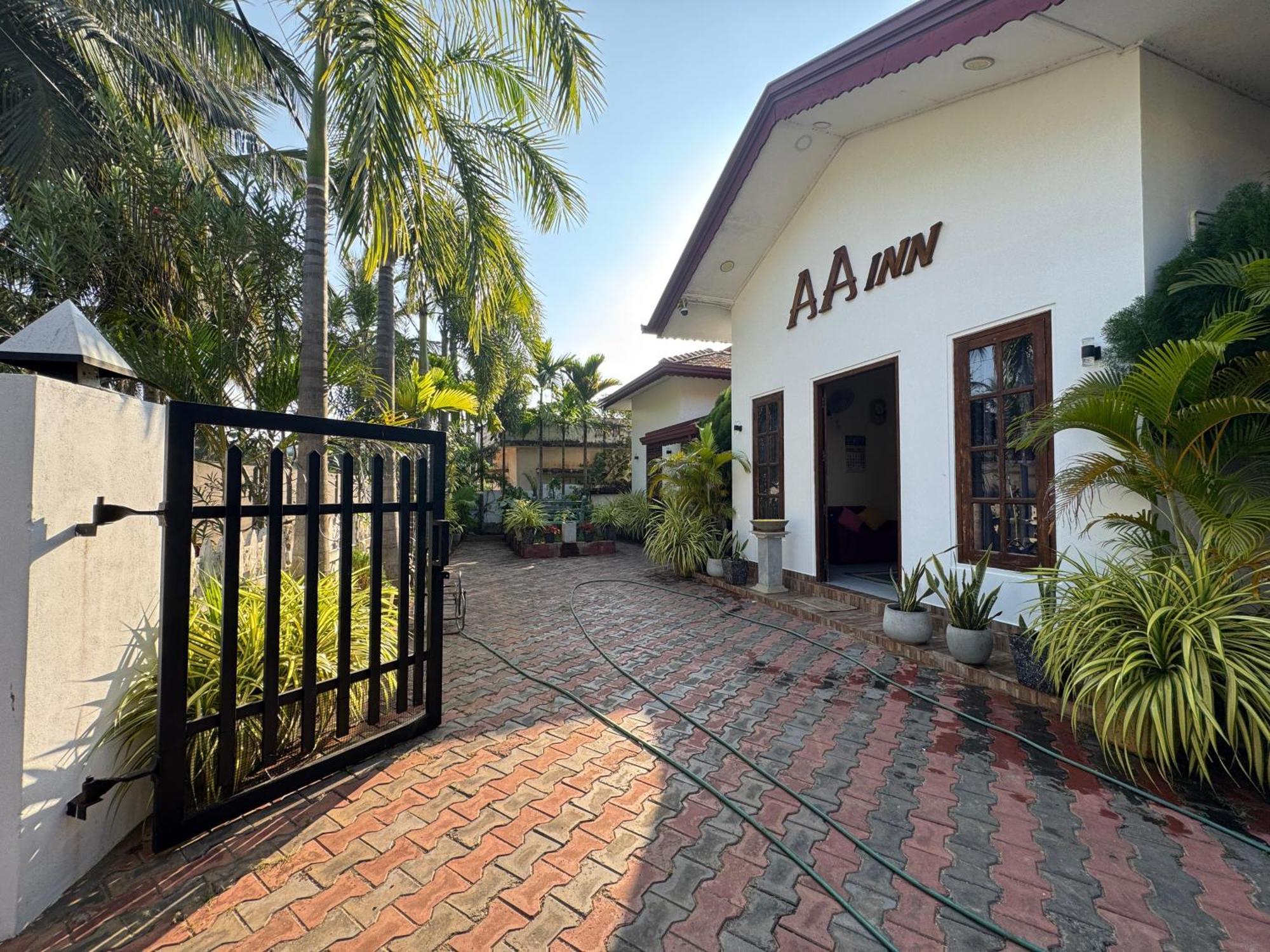 Aa Inn Trincomalee Esterno foto