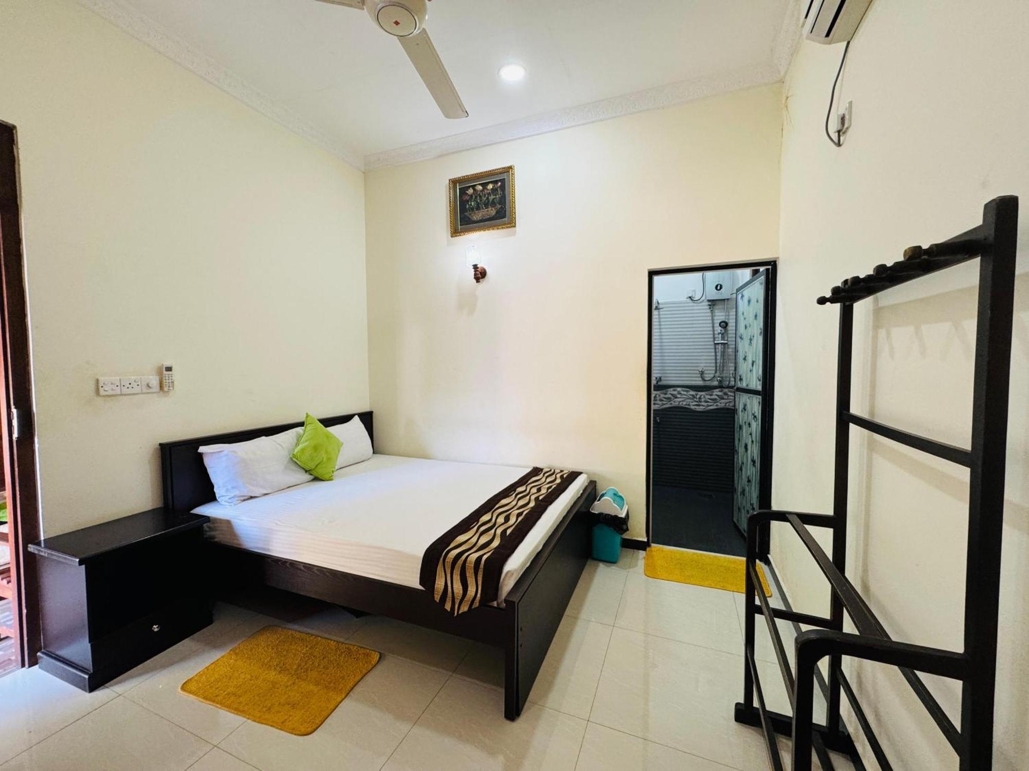 Aa Inn Trincomalee Camera foto
