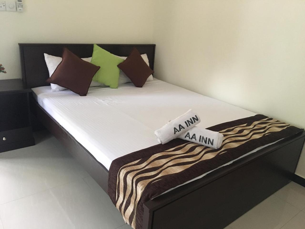 Aa Inn Trincomalee Esterno foto