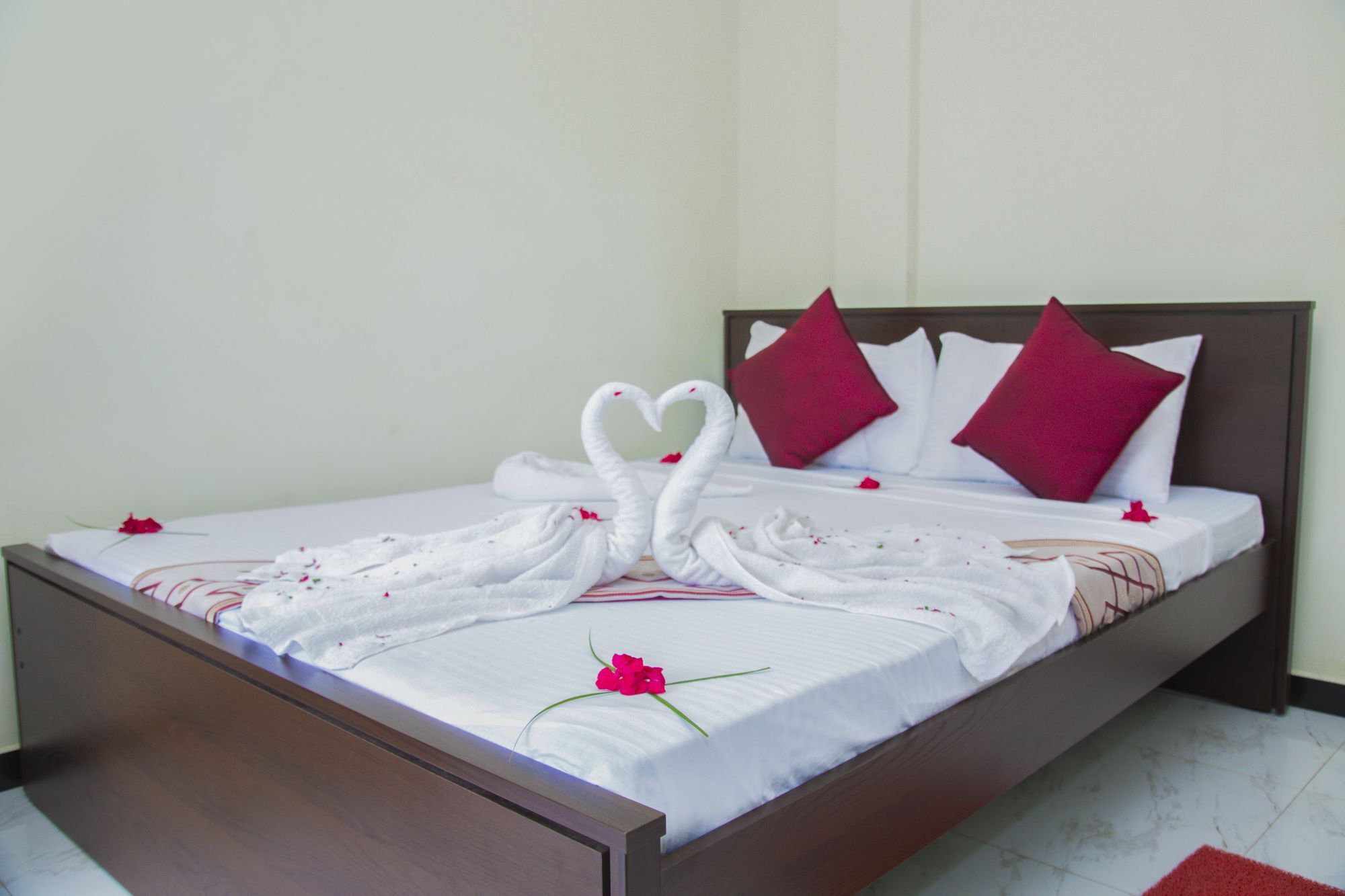 Aa Inn Trincomalee Esterno foto