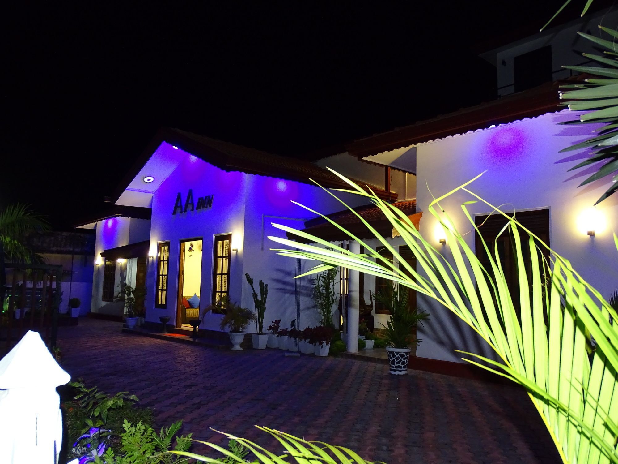 Aa Inn Trincomalee Esterno foto
