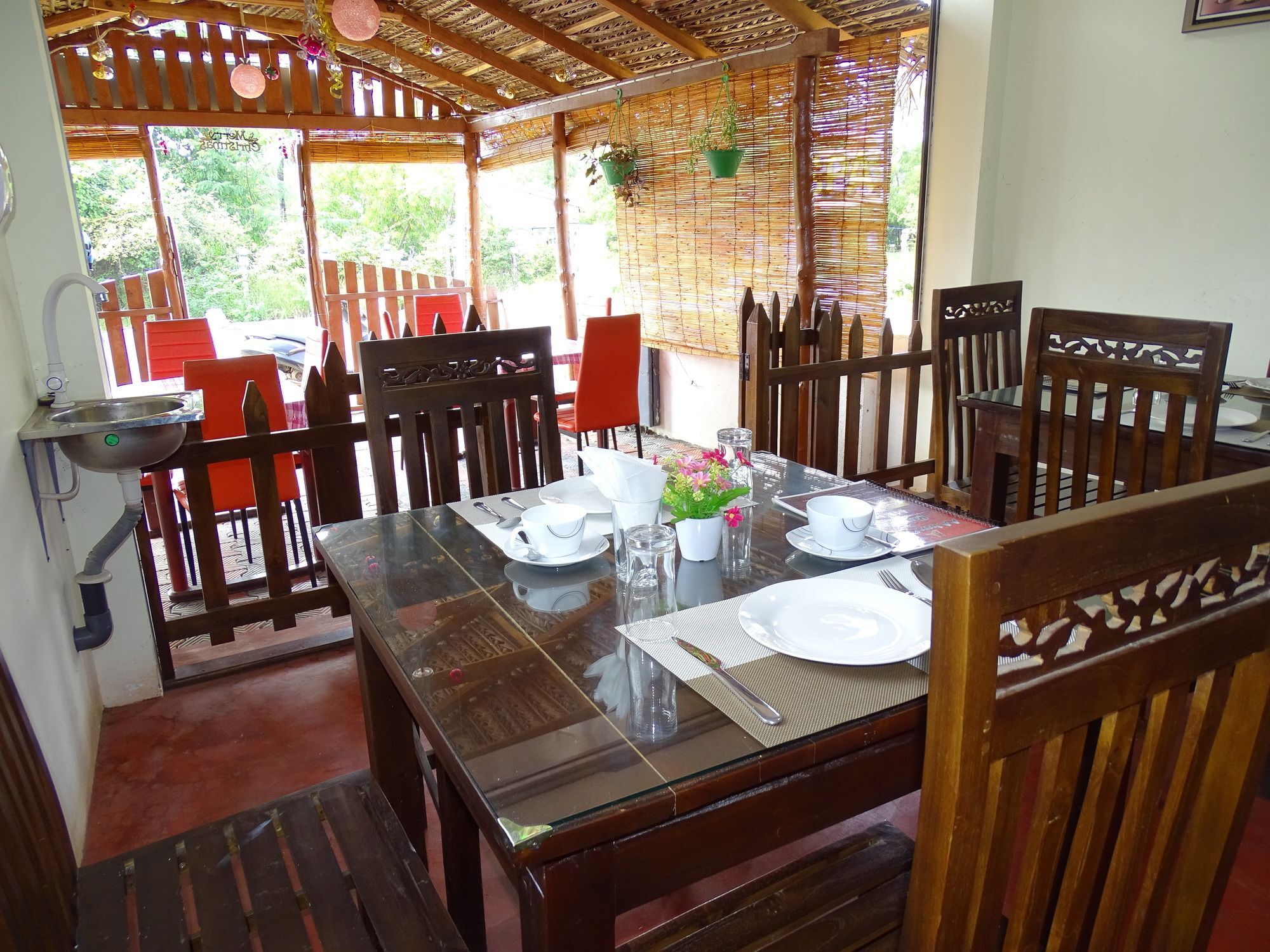 Aa Inn Trincomalee Esterno foto